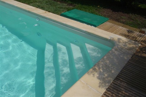 scala per piscina angolare simmetrica